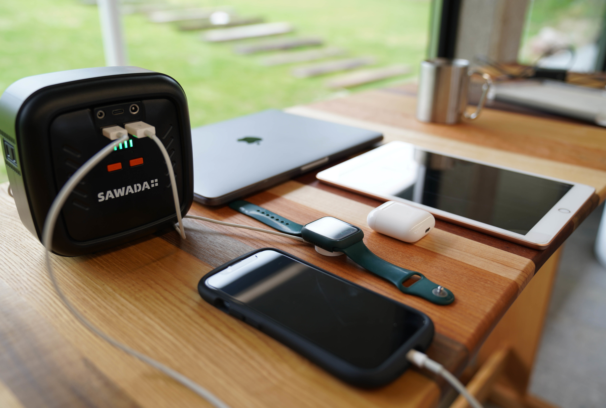 SAWADAコンパクトバッテリー LEDライト付き（ブラック）AC電圧 100V